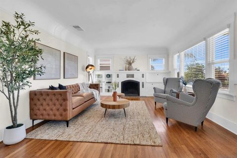 Photo of 3693 Arnold Ave Ave, San Diego, CA 92104 (MLS # 260010537SD)