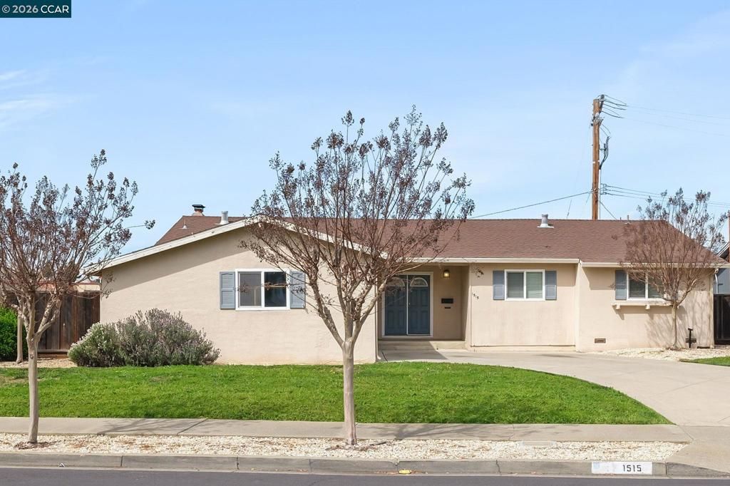 Photo of 1515 Thornwood Dr Dr, Concord, CA 94521 (MLS # 41127362)