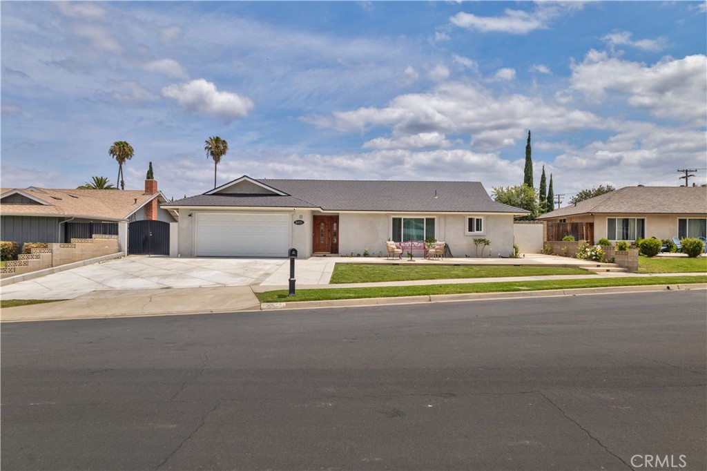 3415 Nutmeg Circle