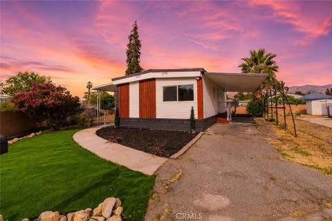 Photo of 142 Sir Damas Drive, Riverside, CA 92507 (MLS # IG26176514)