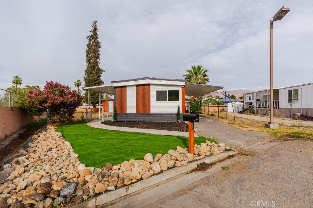 142 Sir Damas Drive