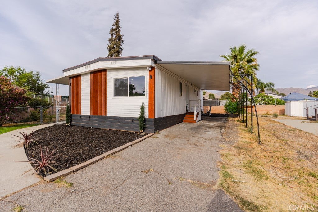 142 Sir Damas Drive