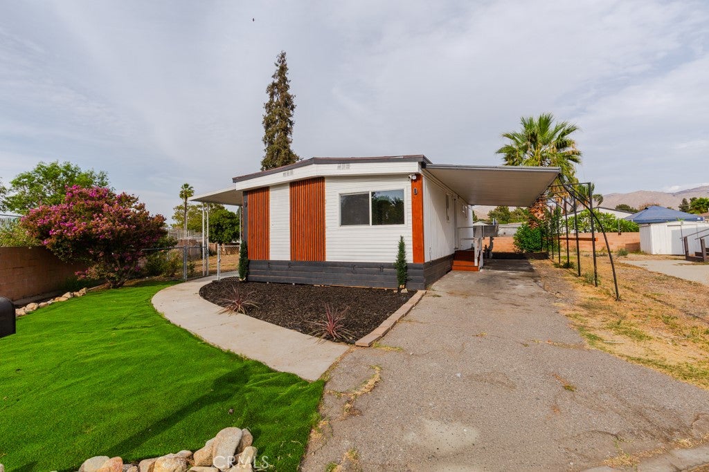 142 Sir Damas Drive