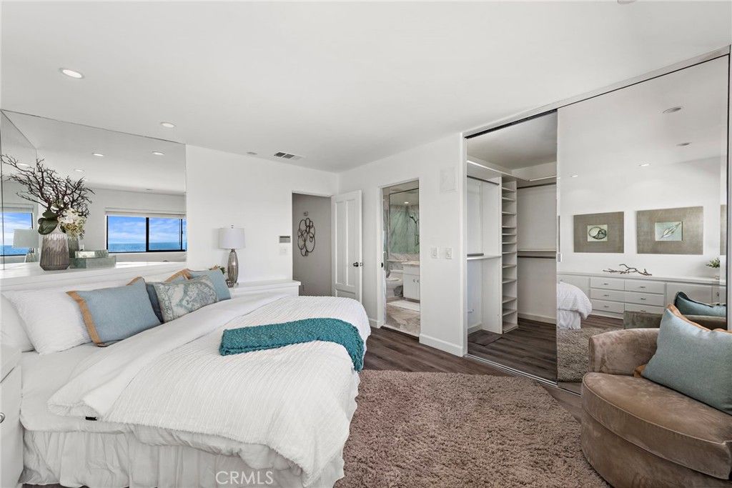 listing image 130723575177031780322