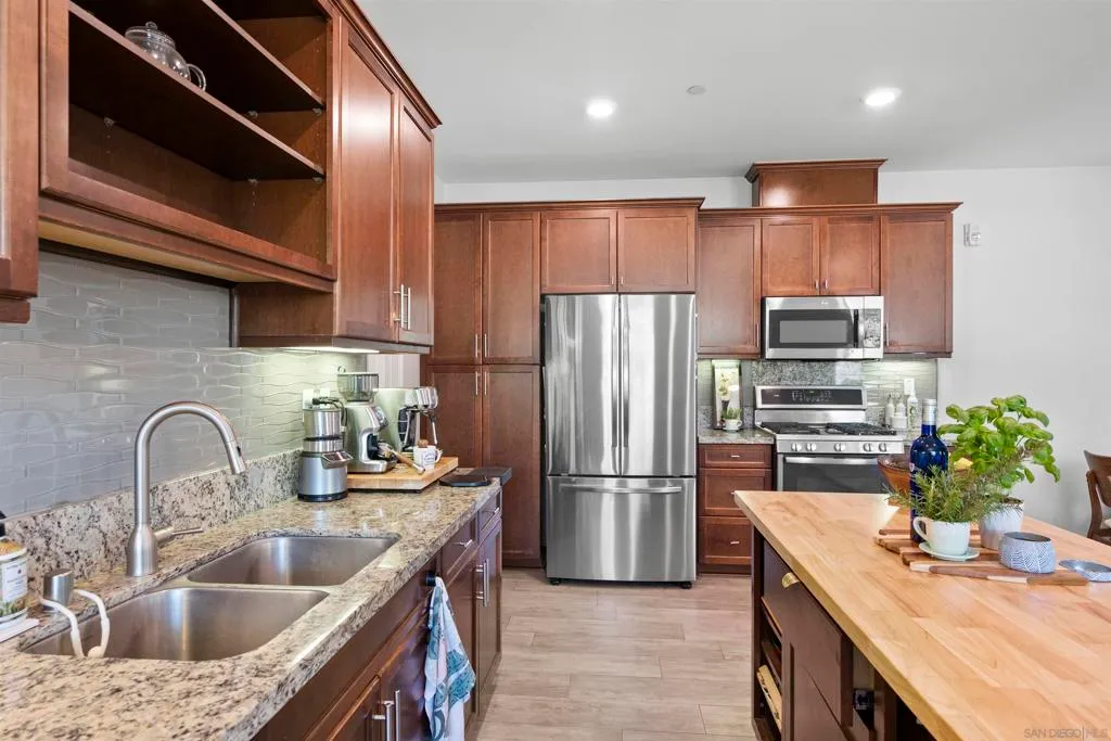 Chula Vista, California 91915, United States, 3 Bedrooms Bedrooms, ,2 BathroomsBathrooms,Residential,Active,200867