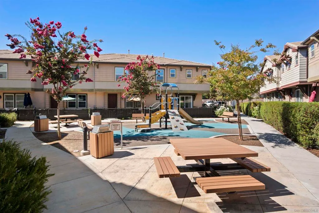 Chula Vista, California 91915, United States, 3 Bedrooms Bedrooms, ,2 BathroomsBathrooms,Residential,Active,200867