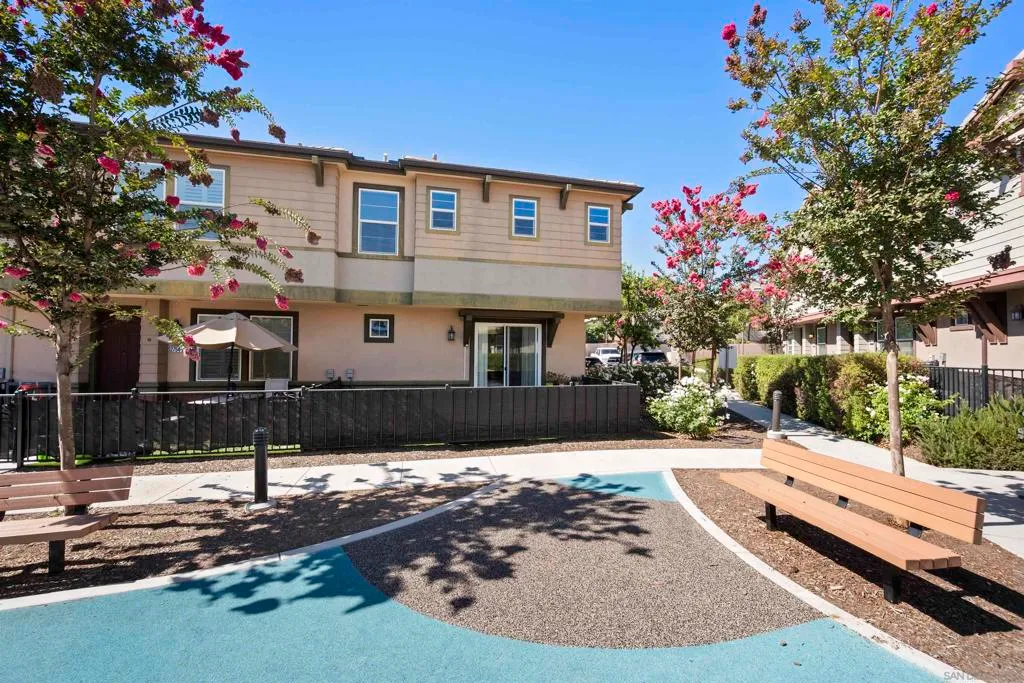 Chula Vista, California 91915, United States, 3 Bedrooms Bedrooms, ,2 BathroomsBathrooms,Residential,Active,200867