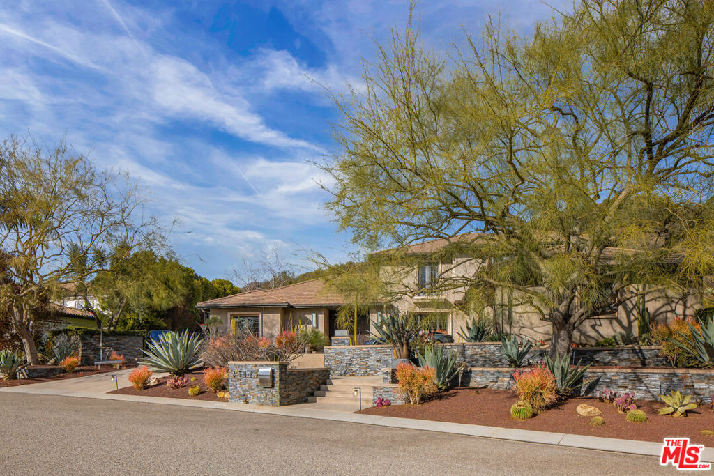25029 Abercrombie Lane