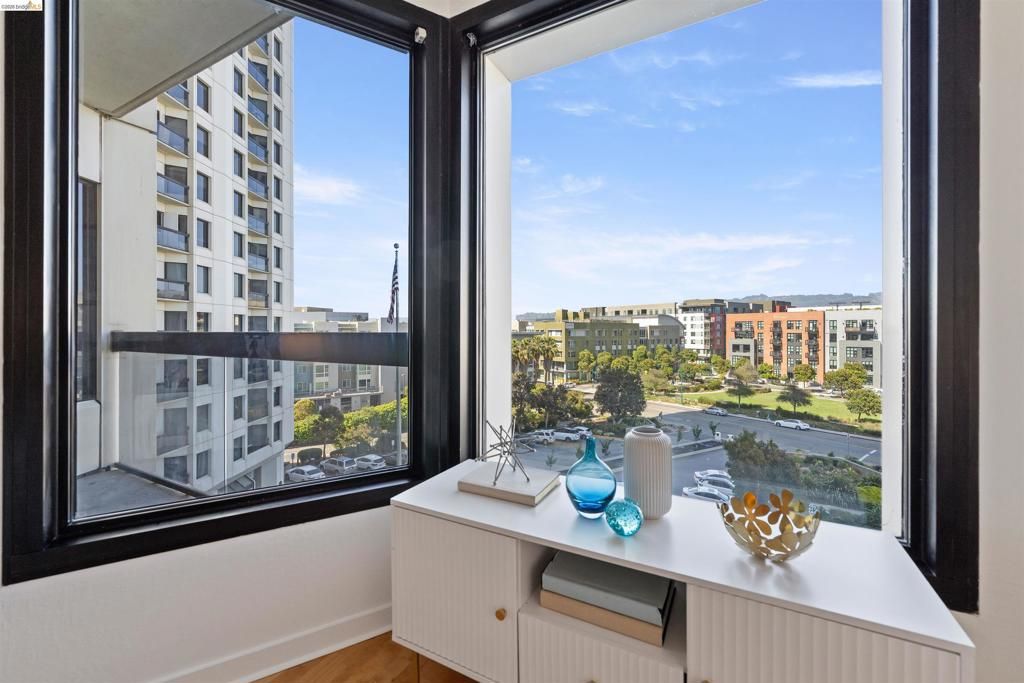 Photo of 6363 Christie Ave AVE #525, Emeryville, CA 94608 (MLS # 41136674)