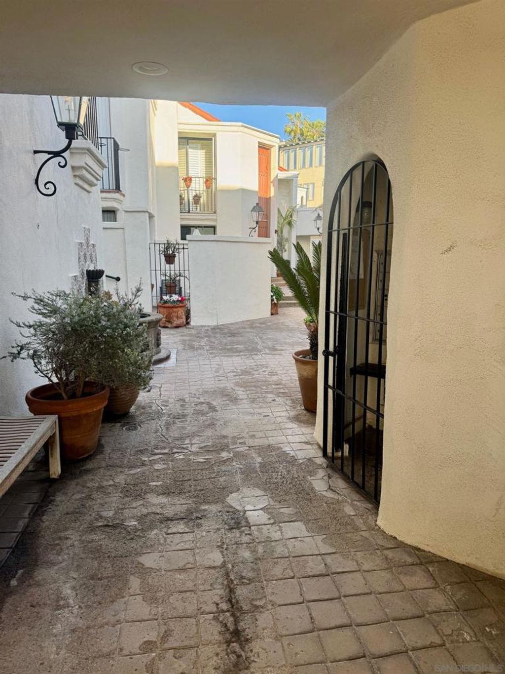 Photo of 303 Coast Blvd Blvd #5, La Jolla, CA 92037 (MLS # 260004201SD)