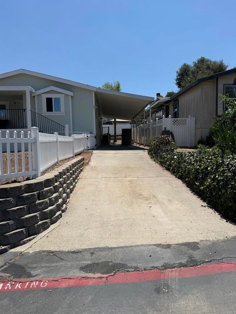 1301 S Hale Ave. 44