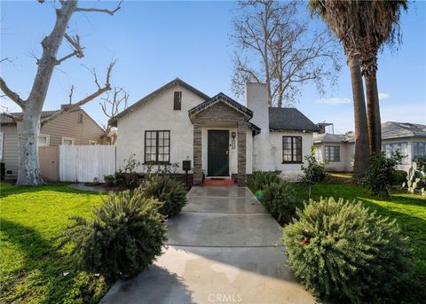 Photo of 2019 Brundage Ln, Bakersfield, CA 93304 (MLS # NS26069471)
