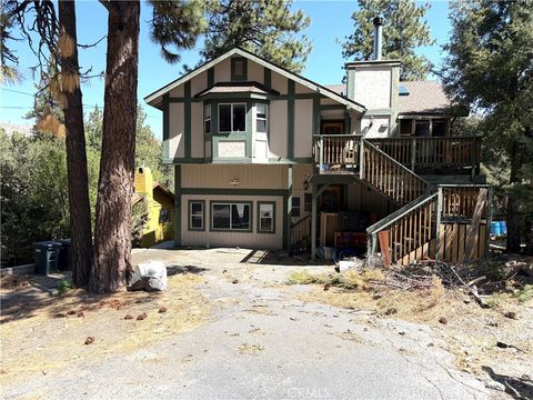 Photo of 974 Mocking Bird Rd, Wrightwood, CA 92397 (MLS # CV26083306)