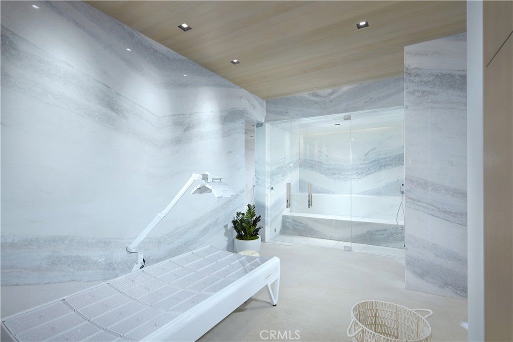 1220 W Bay Avenue, Newport Beach CA 92661 - Photo 41