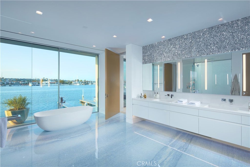 1220 W Bay Avenue, Newport Beach CA 92661 - Photo 53