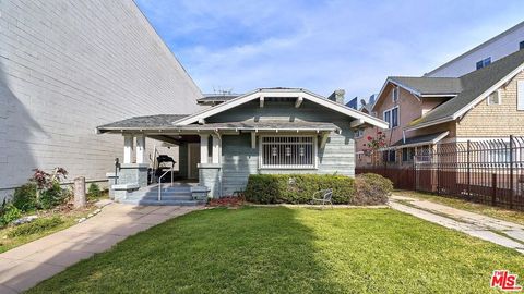Photo of 1016 S Oxford Avenue, Los Angeles, CA 90006 (MLS # 26716761)