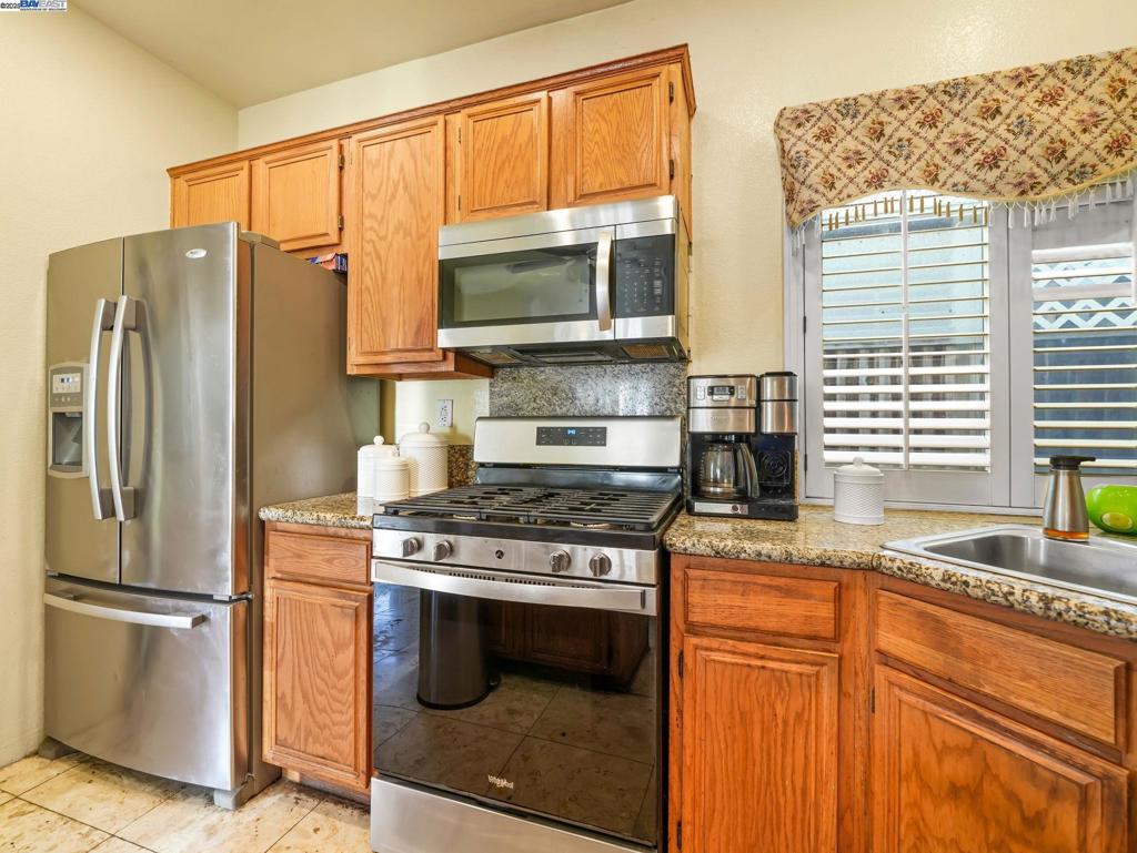 HAYWARD - Residential