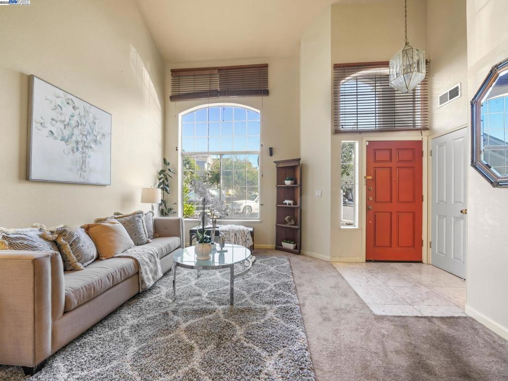 HAYWARD - Residential