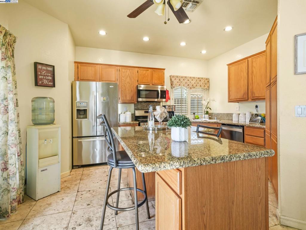 HAYWARD - Residential