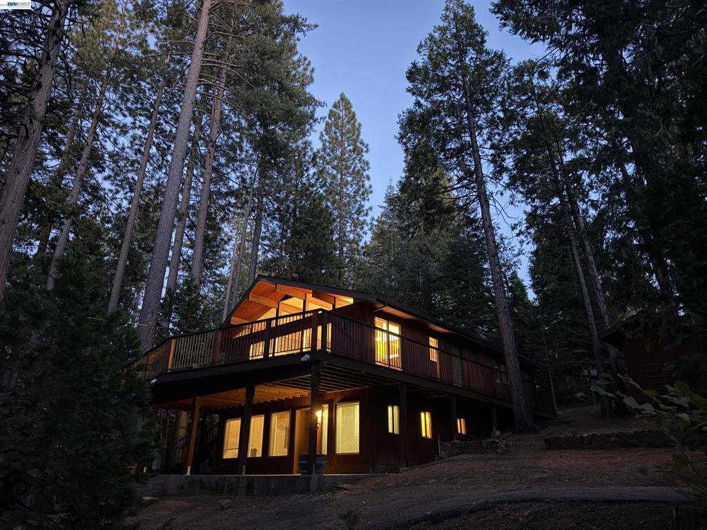 3311 Gold Hill Cir