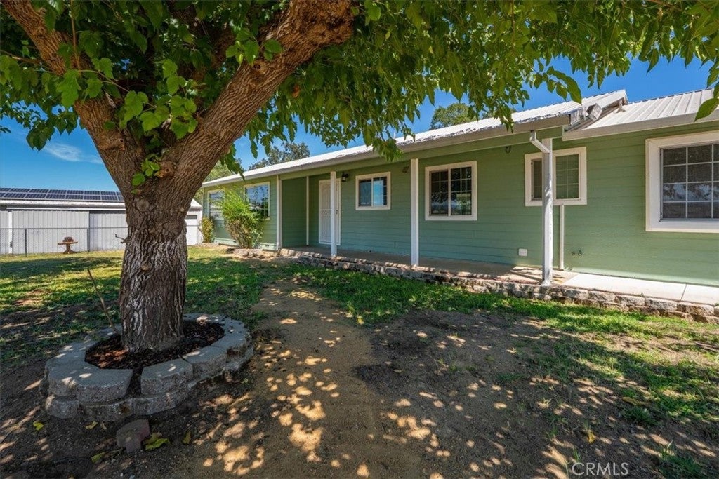 22132 Los Robles Way