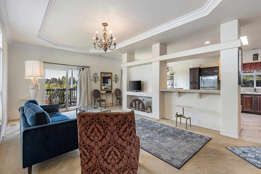 3535 Linda Vista Drive 6