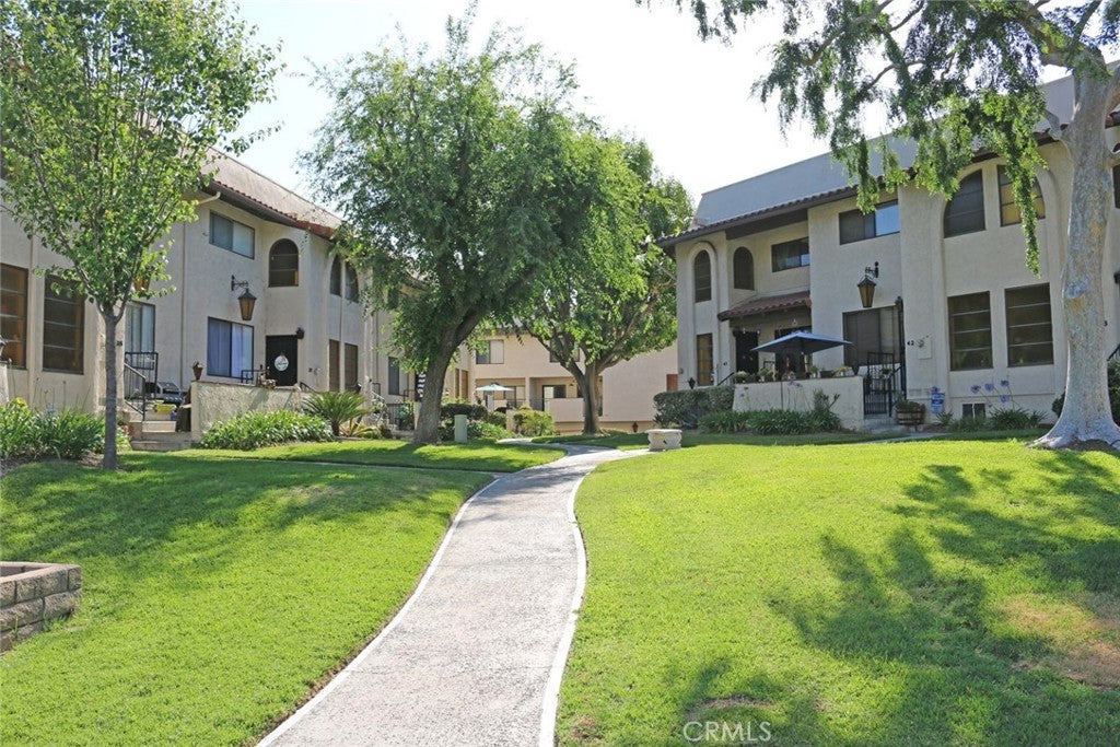 400 S Flower Street 41