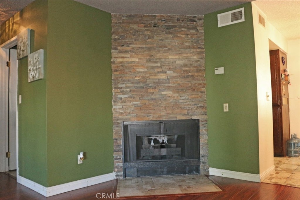 400 S Flower Street 41