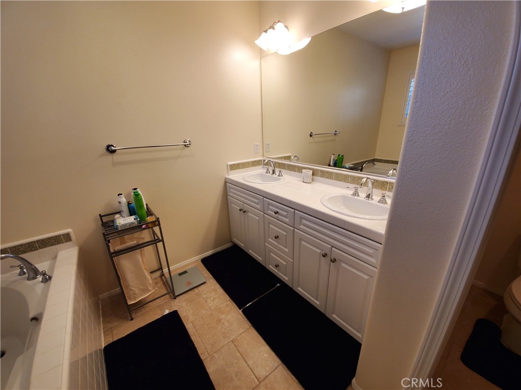114 Chantilly, Irvine CA 92620 - Photo 10