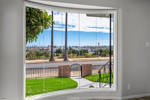 Photo of 1761 S Crescent Avenue, San Pedro, CA 90731 (MLS # SB25226567)