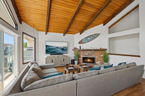 Tiny photo for 333 Melrose Drive, Oxnard, CA 93035 (MLS # V1-33893)