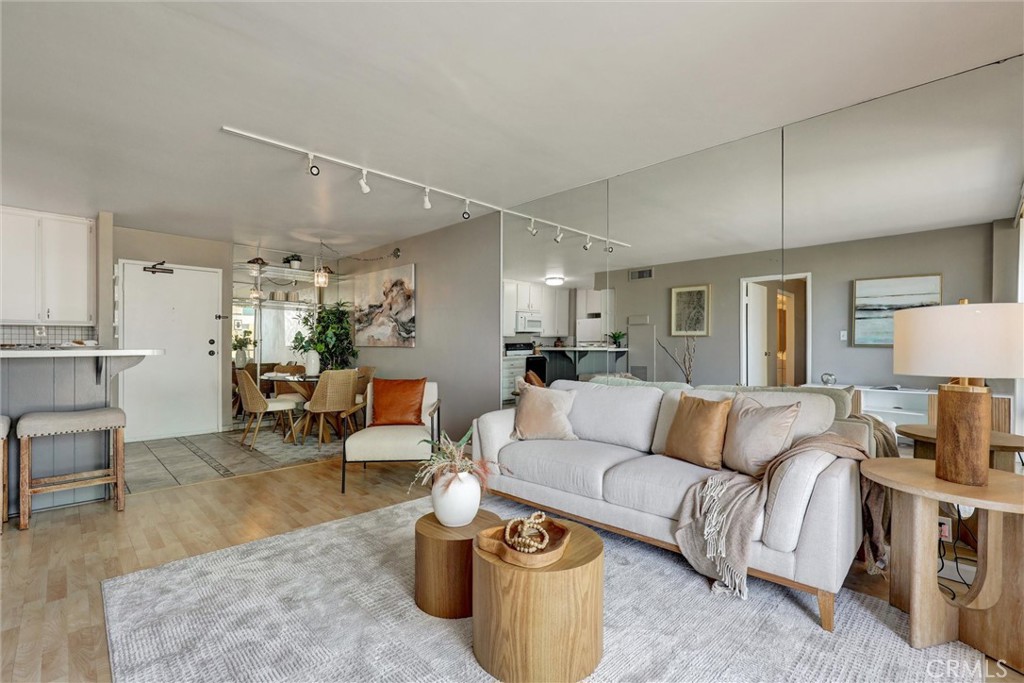 1750 E Ocean Boulevard 503