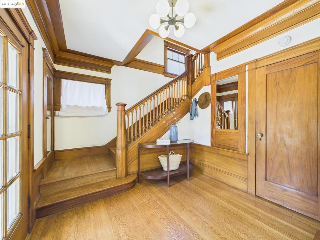 Properties 1 5920 Ivanhoe Rd