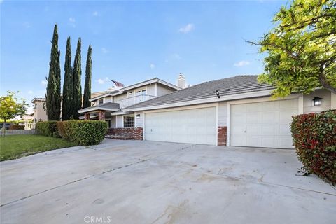Photo of 13610 Hidden Valley Road, Victorville, CA 92395 (MLS # SR26084920)