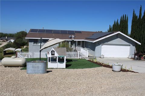 Photo of 8199 Plane View, Paso Robles, CA 93446 (MLS # NS26060626)