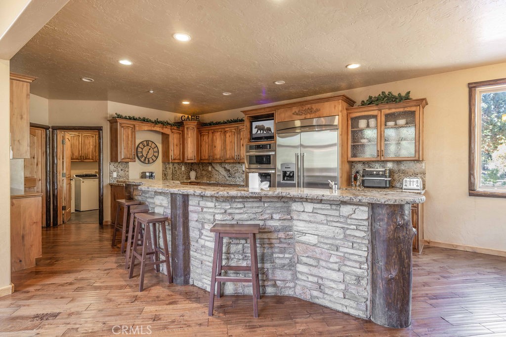 Big Bear City, California, 92314, United States, 4 Bedrooms Bedrooms, ,6 BathroomsBathrooms,Residential,Active,2023443