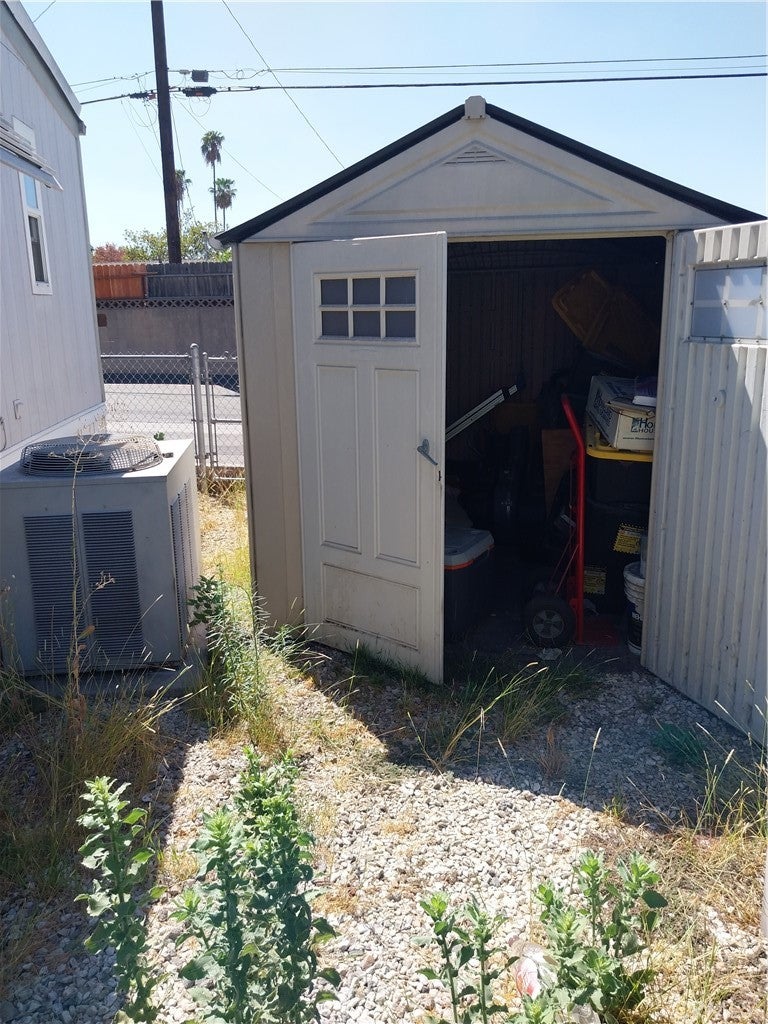 1045 N Azusa 128