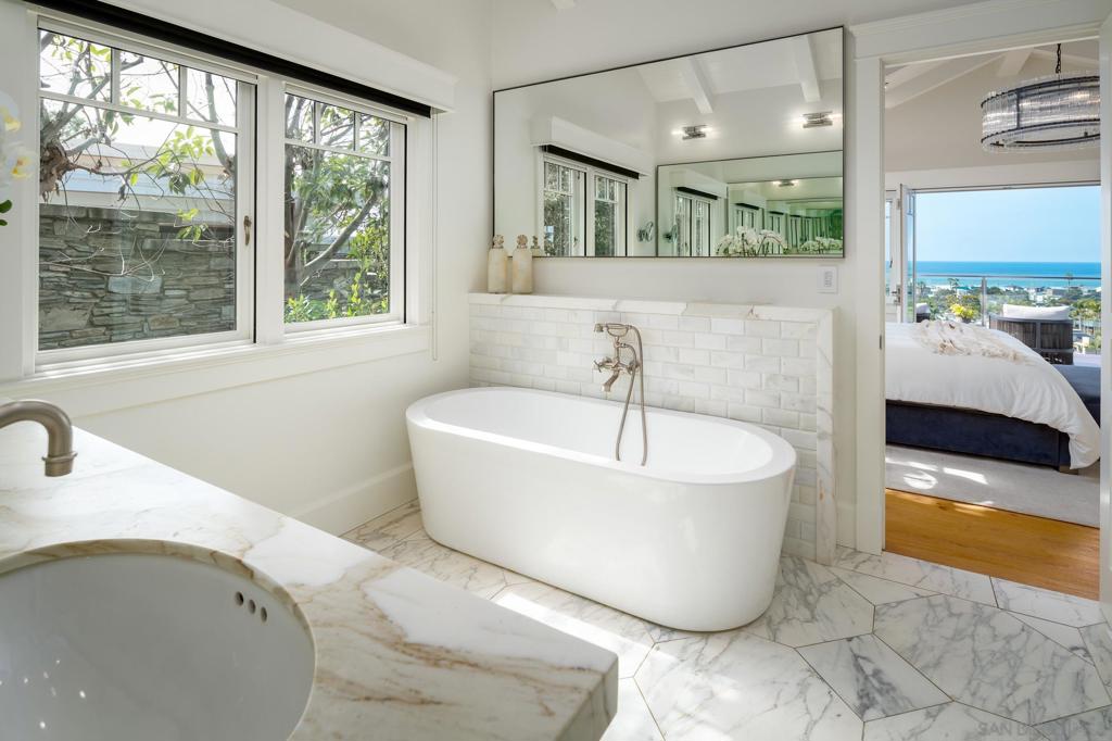 Del Mar - Residential