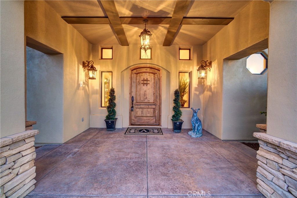 2235 Valley Oaks