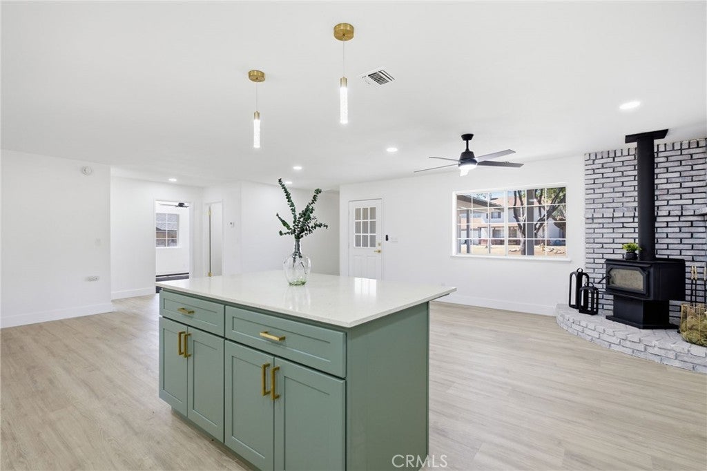 21009 Brentwood