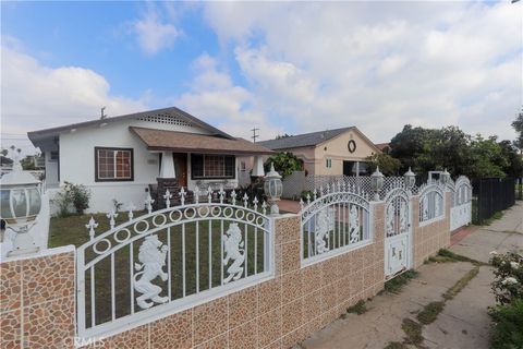 Photo of 1111 W 54th St, Los Angeles, CA 90037 (MLS # PW26016638)