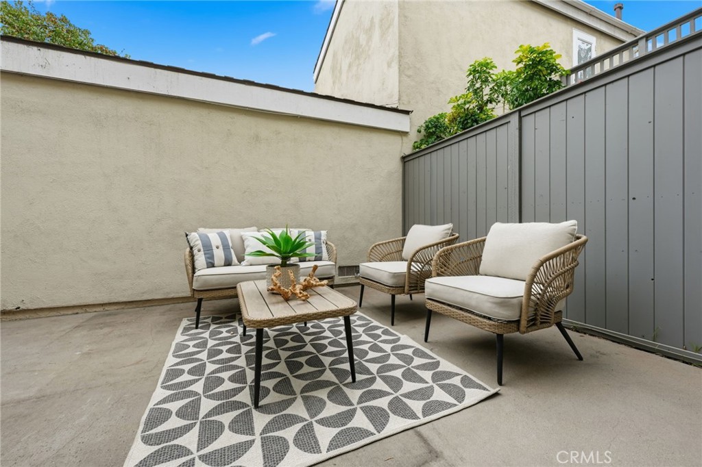 Properties 4 19701 Seacliff Lane