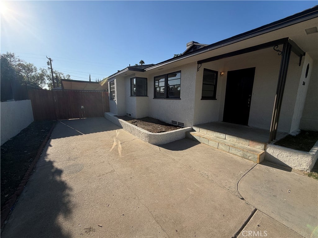 2764 Valencia Avenue