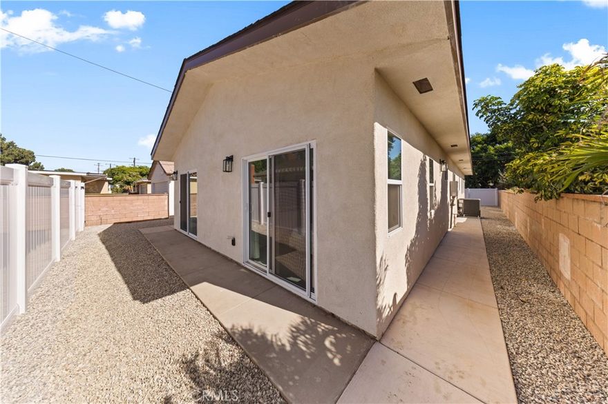 Brand-new 1-bedroom JADU for rent in Rancho Cucamonga!

Be the first to live in this newly built, modern unit featuring 1 bedroom, 1 full bathroom, and a sleek kitchenette. Bright and open layout with a private entrance, perfect for privacy and comfort.

Located in a quiet residential neighborhood close to shopping, restaurants, and freeway access.

Ideal for single professionals or couples seeking a stylish, low-maintenance place to call home. Move-in ready!