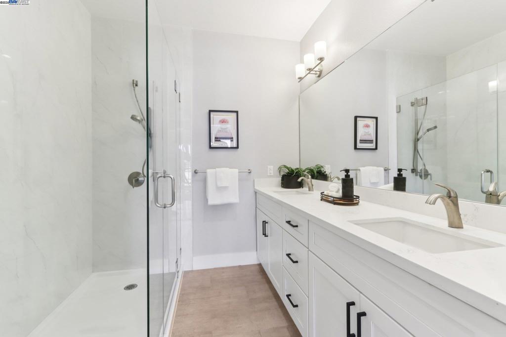 DOWN TOWN - Residential