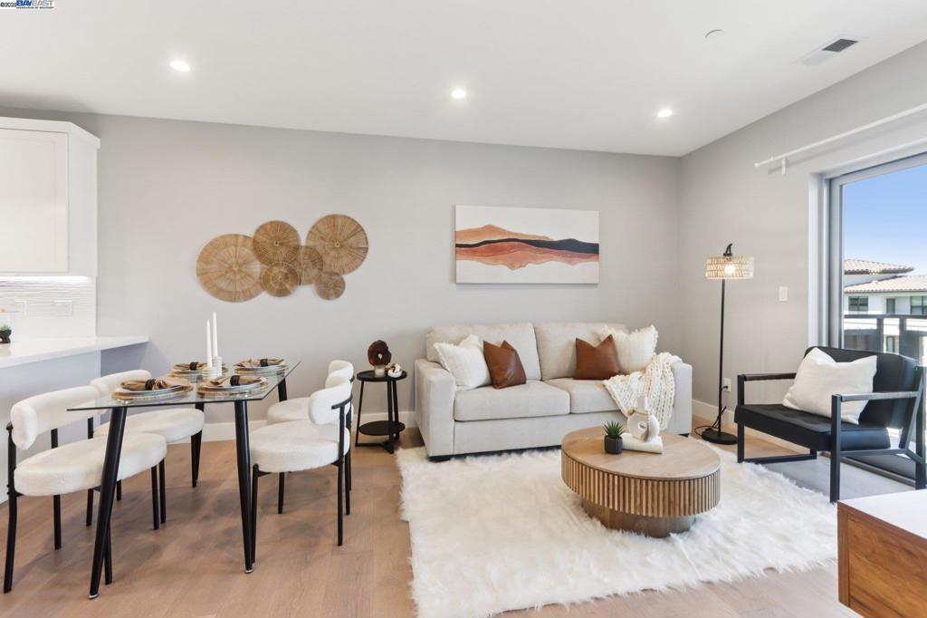 DOWN TOWN - Residential