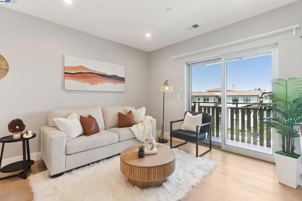 DOWN TOWN - Residential