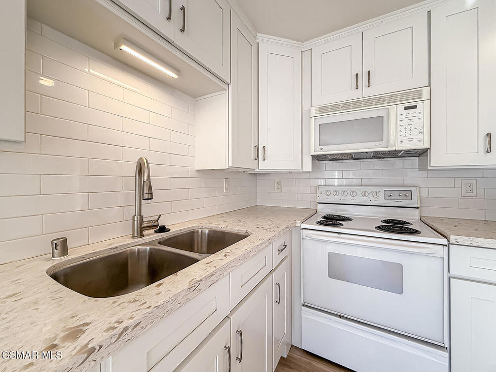 Oaknoll Villas-314 - 1002792 - Residential