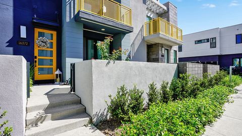 Photo of 16372 Moonstone Circle, Tustin, CA 92782 (MLS # OC26065105)