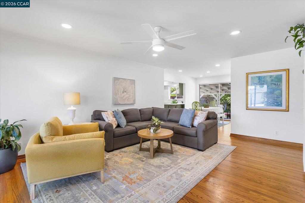 17381 Via La Jolla, San Lorenzo CA 94580